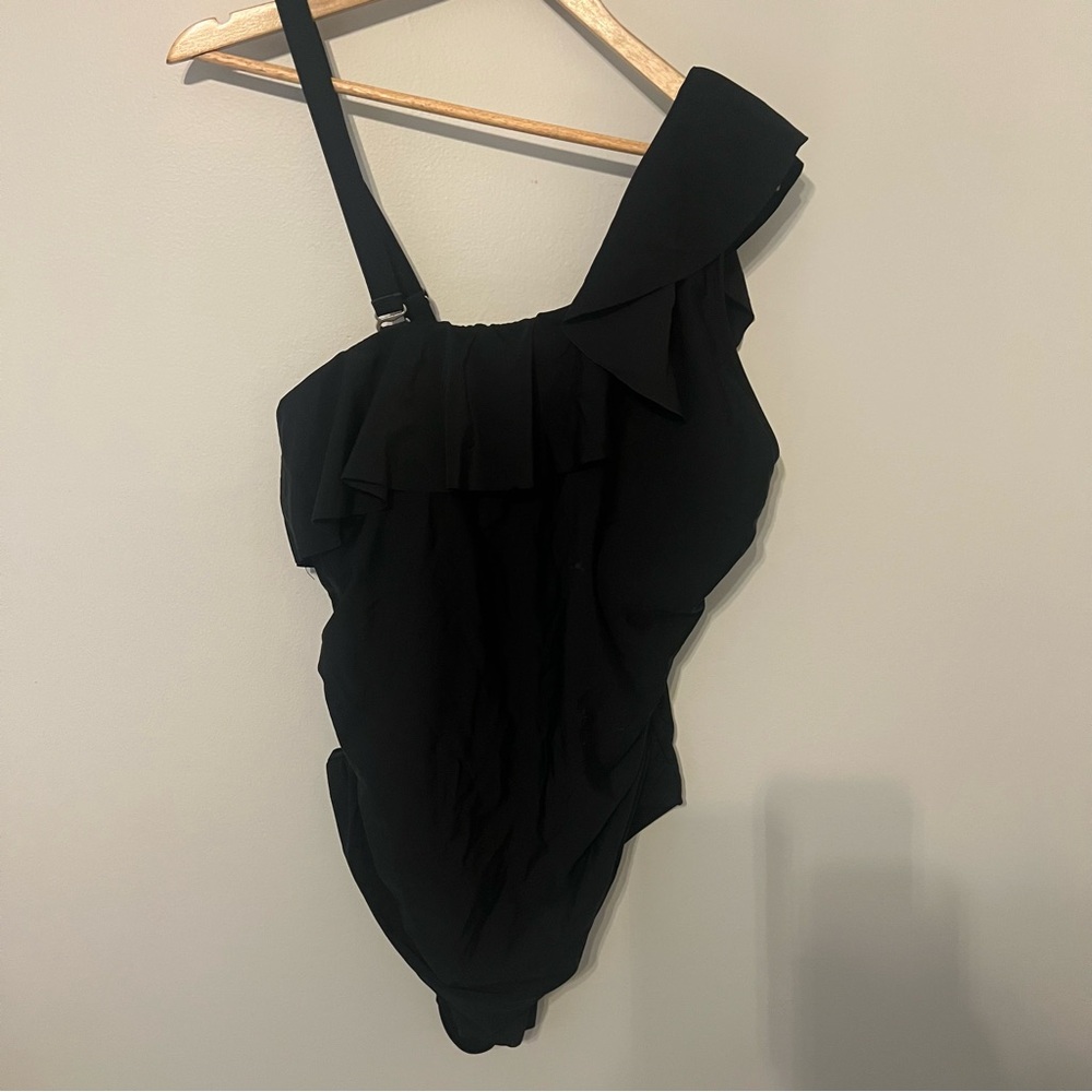 Black One Shoulder Ruffle One Piece Swimsuit Plus Size‎ 20W Asymmetrical